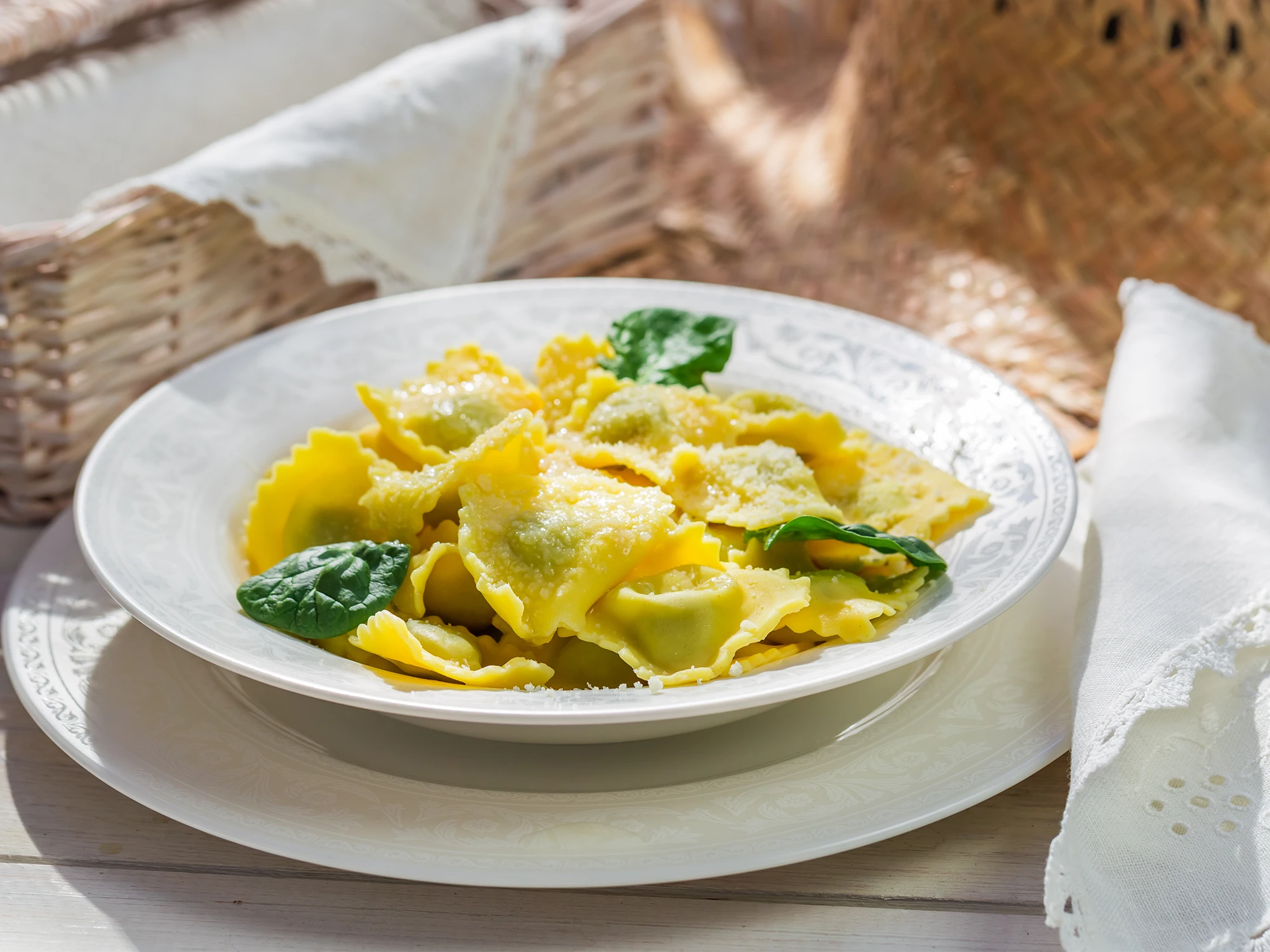 tortellata di San Giovanni Croce Verde Reggio Emilia Piatto di tortelli reggiani a tavola